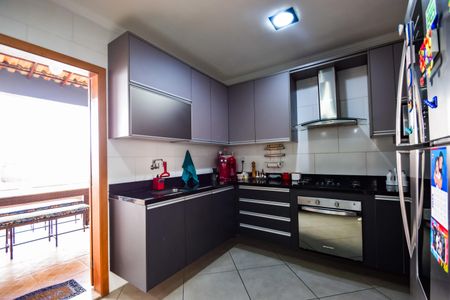 Casa de condomínio à venda com 132m², 3 quartos e 4 vagasCozinha