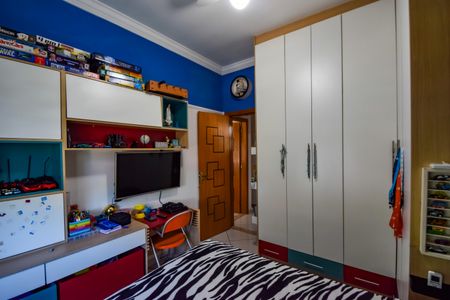 Casa de condomínio à venda com 132m², 3 quartos e 4 vagasQuarto 2