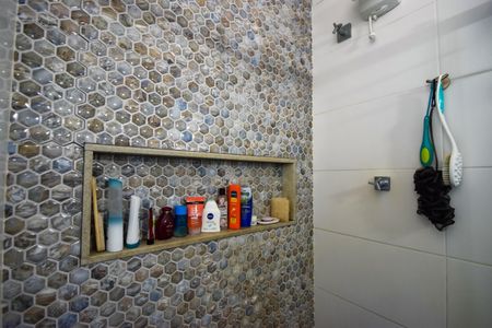 Casa de condomínio à venda com 132m², 3 quartos e 4 vagasBanheiro da Suíte