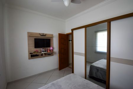 Casa de condomínio à venda com 132m², 3 quartos e 4 vagasQuarto 1