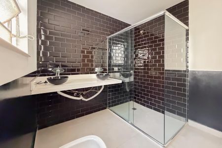 Casa para alugar com 350m², 3 quartos e 4 vagasBanheiro Social