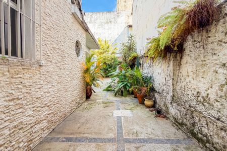Casa para alugar com 350m², 3 quartos e 4 vagasQuintal