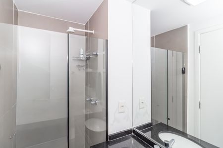 Studio para alugar com 30m², 1 quarto e 1 vaga Studio para alugar com 30m², 1 quarto e 1 vagaBanheiro