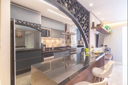 Cozinha  de apartamento à venda com 3 quartos, 82m² em Vila Valparaiso, Santo André