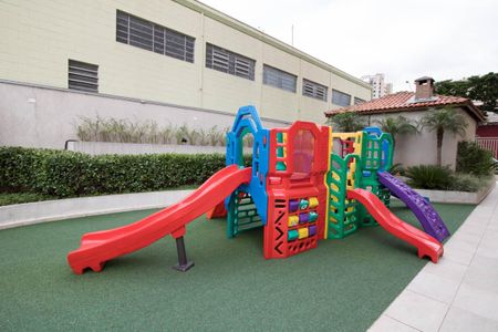 Apartamento à venda com 82m², 3 quartos e 2 vagas Apartamento à venda com 82m², 3 quartos e 2 vagasPlayground