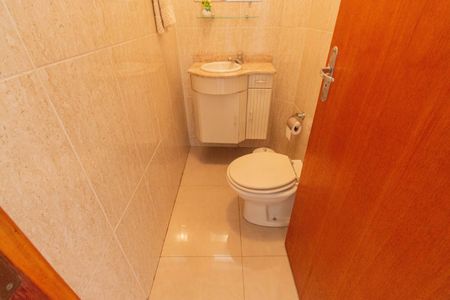 Casa à venda com 180m², 3 quartos e 1 vagaLavabo