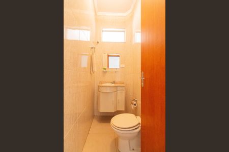 Casa à venda com 180m², 3 quartos e 1 vagaLavabo