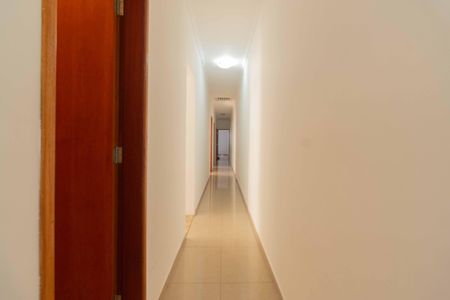 Corredor de casa à venda com 3 quartos, 180m² em Vila Monumento, São Paulo