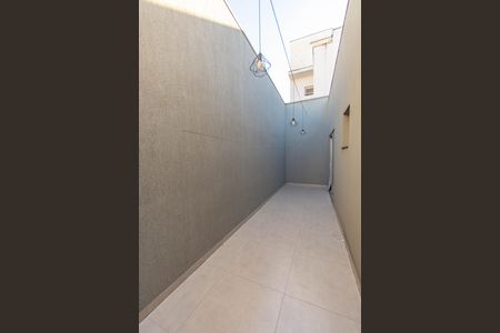 Casa para alugar com 112m², 2 quartos e 4 vagas Casa para alugar com 112m², 2 quartos e 4 vagasVaranda do quarto 2