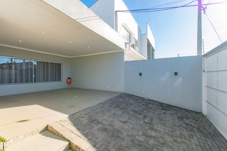 Casa para alugar com 112m², 2 quartos e 4 vagas Casa para alugar com 112m², 2 quartos e 4 vagasÁrea comum