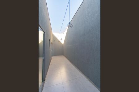 Casa para alugar com 112m², 2 quartos e 4 vagas Casa para alugar com 112m², 2 quartos e 4 vagasVaranda do quarto 2