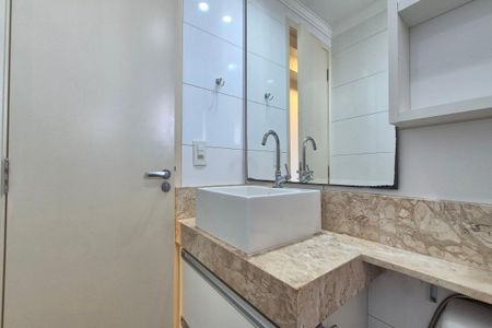 Apartamento à venda com 65m², 2 quartos e 1 vaga Apartamento à venda com 65m², 2 quartos e 1 vagaBanheiro