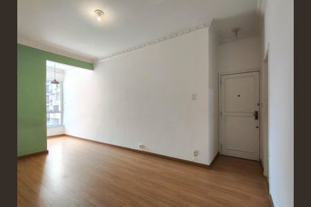 Apartamento para alugar com 70m², 2 quartos e 1 vagaSala