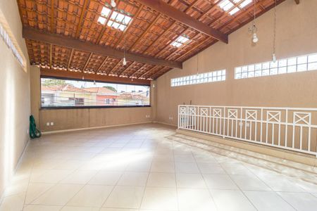 Casa para alugar com 420m², 8 quartos e 4 vagas Casa para alugar com 420m², 8 quartos e 4 vagasVaranda