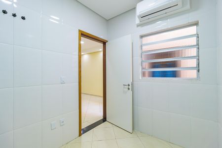 Casa para alugar com 420m², 8 quartos e 4 vagas Casa para alugar com 420m², 8 quartos e 4 vagasQuarto 2