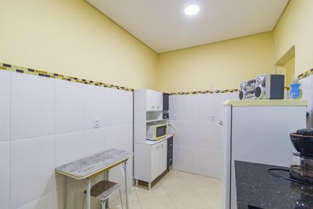 Casa para alugar com 420m², 8 quartos e 4 vagas Casa para alugar com 420m², 8 quartos e 4 vagasCozinha 2