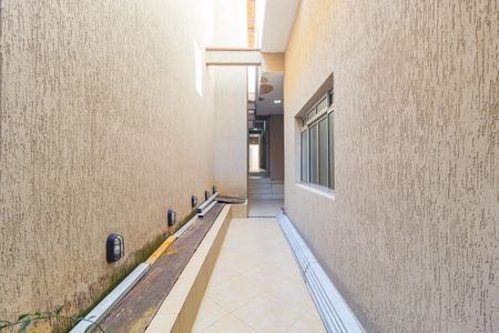 Casa para alugar com 420m², 8 quartos e 4 vagas Casa para alugar com 420m², 8 quartos e 4 vagasCorredor