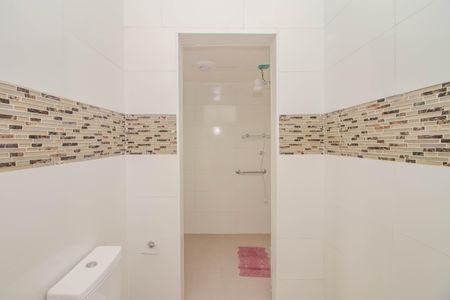 Casa para alugar com 120m², 2 quartos e 2 vagasBanheiro Social