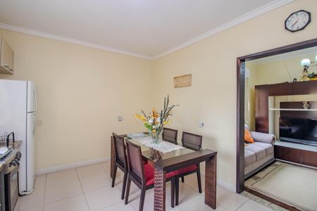 Casa para alugar com 120m², 2 quartos e 2 vagasCozinha