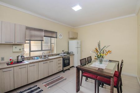 Casa para alugar com 120m², 2 quartos e 2 vagasCozinha