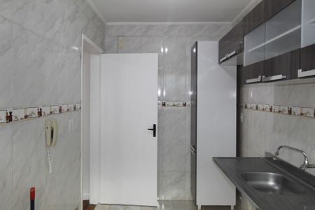 Apartamento à venda com 77m², 2 quartos e sem vagaCozinha