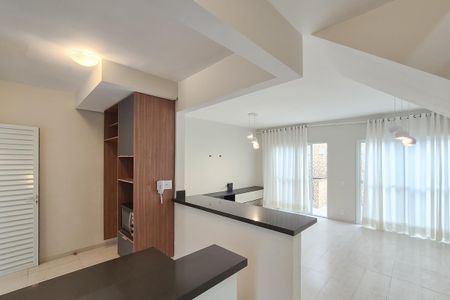 Sala de casa de condomínio para alugar com 3 quartos, 140m² em Planalto, São Bernardo do Campo