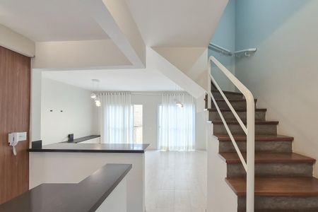 Sala de casa de condomínio para alugar com 3 quartos, 140m² em Planalto, São Bernardo do Campo