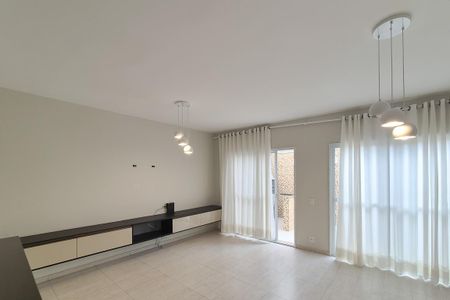 Sala de casa de condomínio para alugar com 3 quartos, 140m² em Planalto, São Bernardo do Campo