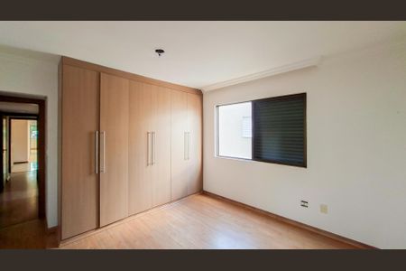 Apartamento à venda com 180m², 4 quartos e 3 vagas Apartamento à venda com 180m², 4 quartos e 3 vagasSuíte 1
