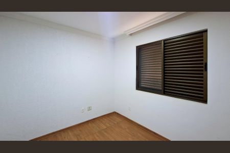 Apartamento à venda com 180m², 4 quartos e 3 vagas Apartamento à venda com 180m², 4 quartos e 3 vagasQuarto 1