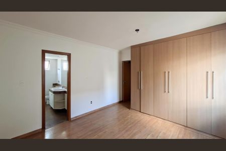 Apartamento à venda com 180m², 4 quartos e 3 vagas Apartamento à venda com 180m², 4 quartos e 3 vagasSuíte 1
