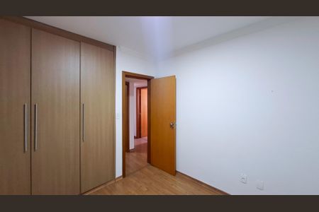 Apartamento à venda com 180m², 4 quartos e 3 vagas Apartamento à venda com 180m², 4 quartos e 3 vagasQuarto 1