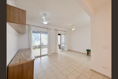 Sala  de casa de condomínio para alugar com 3 quartos, 145m² em Jardim Novo Santo Amaro, São Paulo