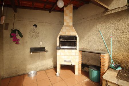 Casa à venda com 252m², 4 quartos e 3 vagasChurrasqueira