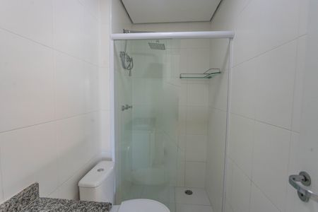 Apartamento para alugar com 55m², 2 quartos e 1 vaga Apartamento para alugar com 55m², 2 quartos e 1 vagaBanheiro da suíte