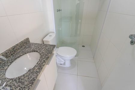 Apartamento para alugar com 55m², 2 quartos e 1 vaga Apartamento para alugar com 55m², 2 quartos e 1 vagaBanheiro da suíte