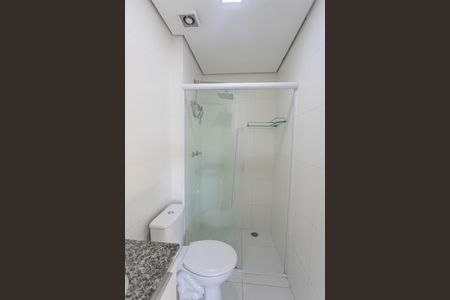 Apartamento para alugar com 55m², 2 quartos e 1 vaga Apartamento para alugar com 55m², 2 quartos e 1 vagaBanheiro da suíte