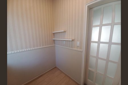 Apartamento à venda com 118m², 2 quartos e sem vaga Apartamento à venda com 118m², 2 quartos e sem vagaEscritório