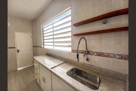 Apartamento à venda com 118m², 2 quartos e sem vaga Apartamento à venda com 118m², 2 quartos e sem vagaCozinha