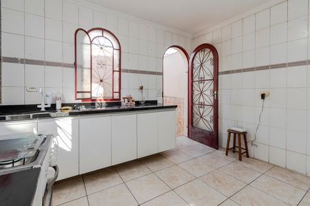 Cozinha de casa para alugar com 1 quarto, 50m² em Jardim Aeroporto, São Paulo