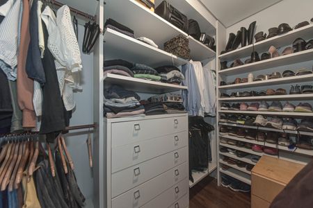 Apartamento à venda com 126m², 3 quartos e 4 vagas Apartamento à venda com 126m², 3 quartos e 4 vagasSuite 2 - Closet