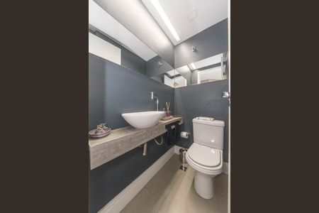 Apartamento à venda com 126m², 3 quartos e 4 vagas Apartamento à venda com 126m², 3 quartos e 4 vagasLavabo