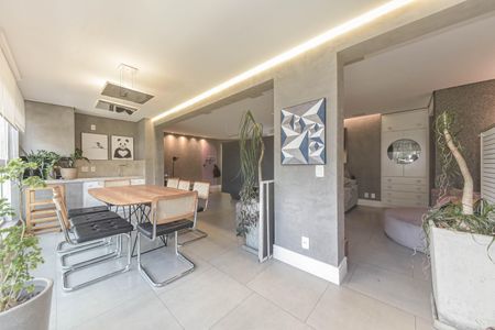 Apartamento à venda com 126m², 3 quartos e 4 vagas Apartamento à venda com 126m², 3 quartos e 4 vagasVaranda da Sala
