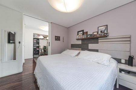 Apartamento à venda com 126m², 3 quartos e 4 vagas Apartamento à venda com 126m², 3 quartos e 4 vagasSuite 2