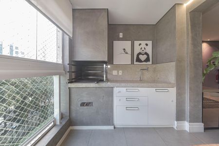 Apartamento à venda com 126m², 3 quartos e 4 vagas Apartamento à venda com 126m², 3 quartos e 4 vagasVaranda da Sala