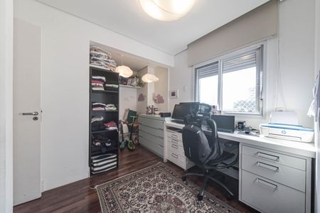Apartamento à venda com 126m², 3 quartos e 4 vagas Apartamento à venda com 126m², 3 quartos e 4 vagasEscritório
