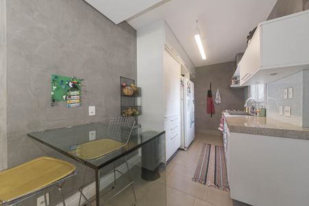 Apartamento à venda com 126m², 3 quartos e 4 vagas Apartamento à venda com 126m², 3 quartos e 4 vagasCozinha