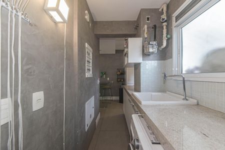 Apartamento à venda com 126m², 3 quartos e 4 vagas Apartamento à venda com 126m², 3 quartos e 4 vagasLavanderia