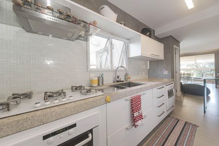 Apartamento à venda com 126m², 3 quartos e 4 vagas Apartamento à venda com 126m², 3 quartos e 4 vagasCozinha