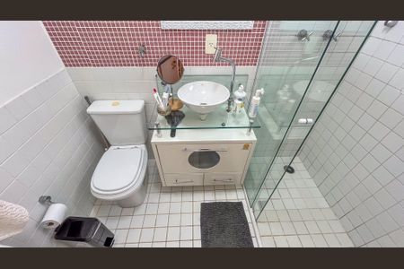 Casa à venda com 200m², 3 quartos e 3 vagas Casa à venda com 200m², 3 quartos e 3 vagasBanheiro da Suíte 2